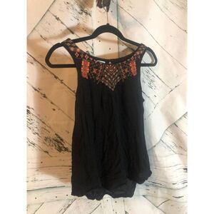 Maurices size medium m black embroidered Tank top boho hippie